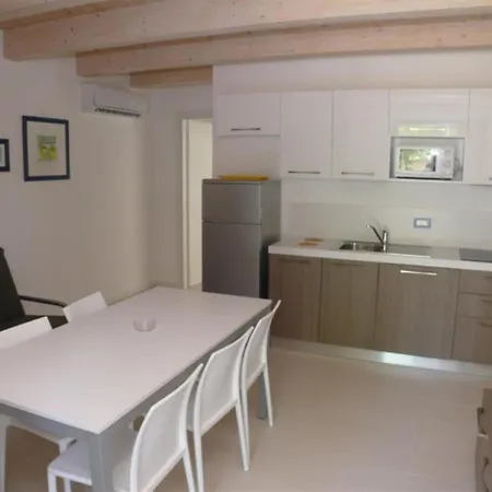 Neat And Quiet Ground-floor Flat Near The Sea