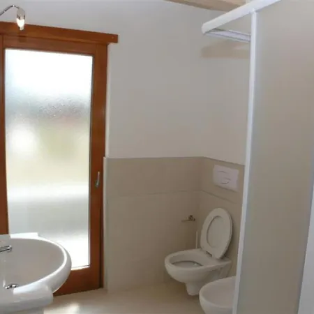 Neat And Quiet Ground-floor Flat Near The Sea